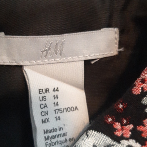 Dress - Picture 3 of 3